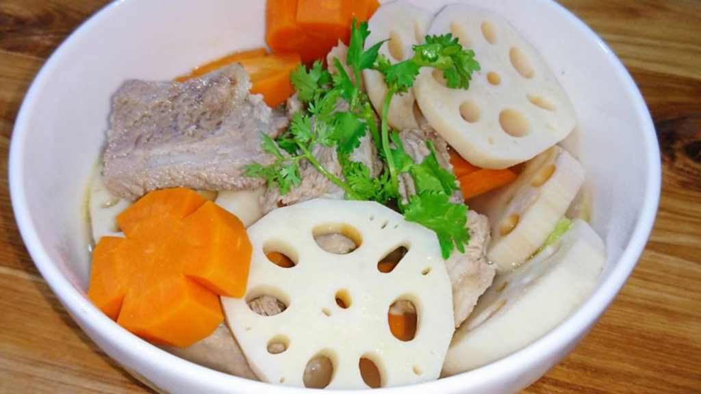 Cách làm canh củ sen hầm sườn non